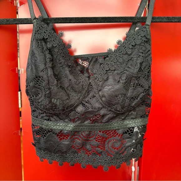 Cupshe lace bralette - Picture 3 of 4